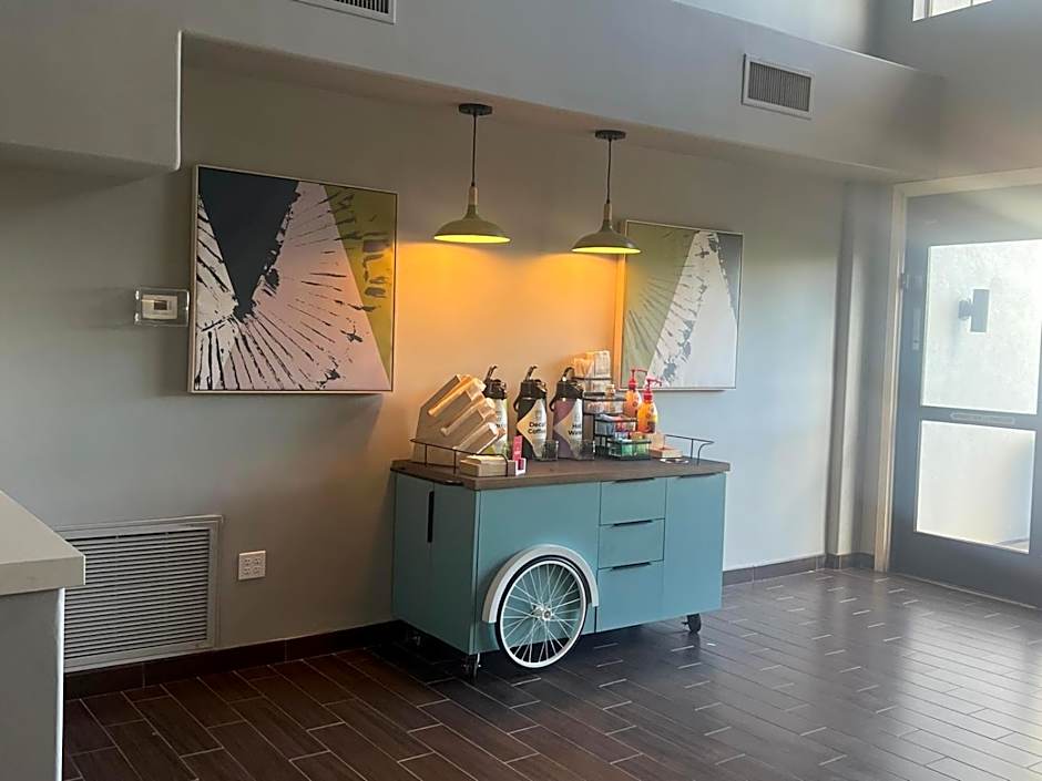 Spark by Hilton Glendale Peoria Phoenix North