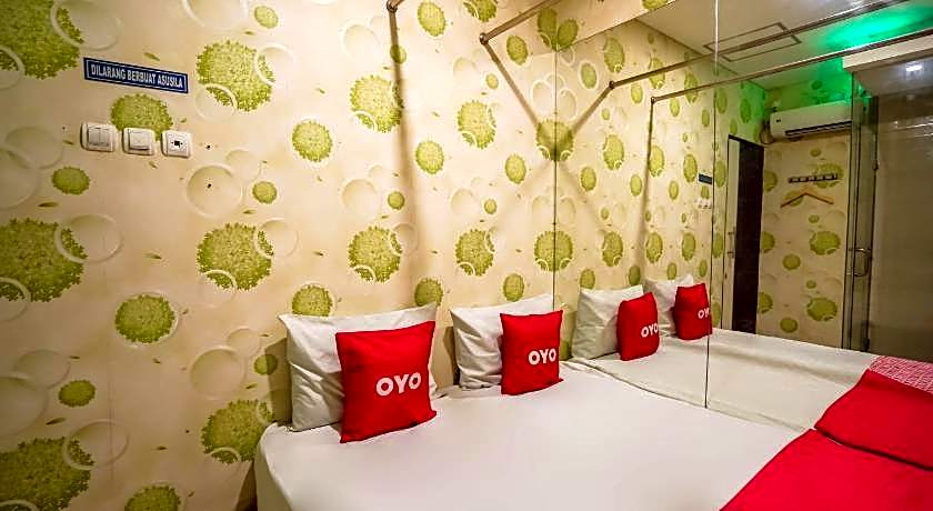 Super OYO Capital O 92633 Spring Hotel Gubeng