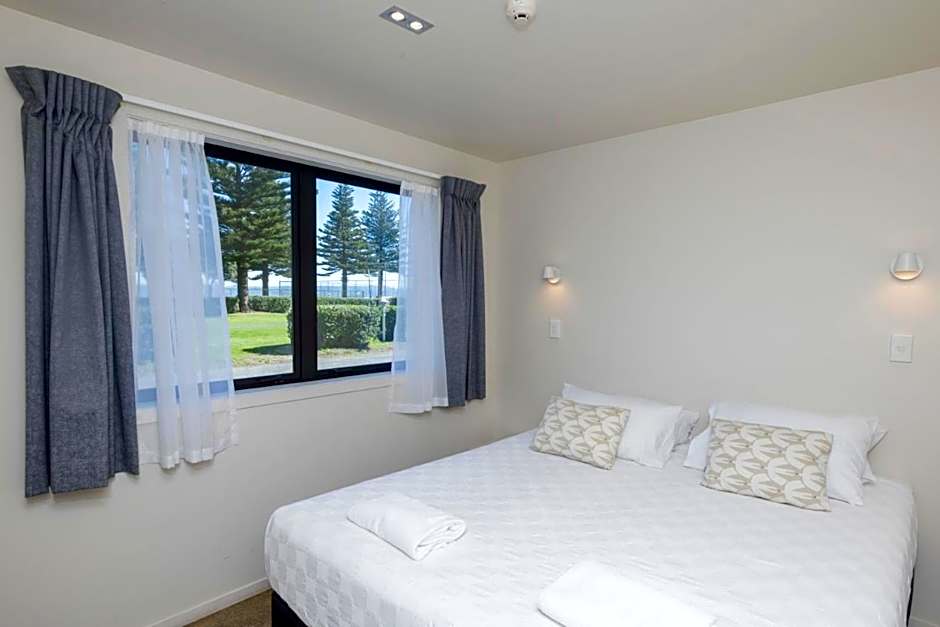 Waikanae Beach Ocean View Apartments