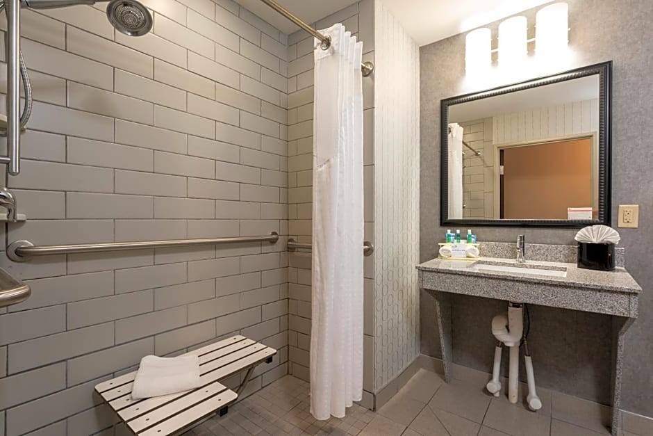 Holiday Inn Express & Suites Columbus - Polaris Parkway / COLUMBUS By IHG