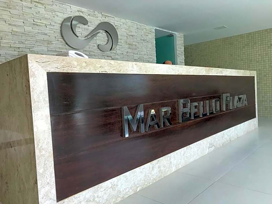 Confortável Flat com piscina de borda infinita na cobertura