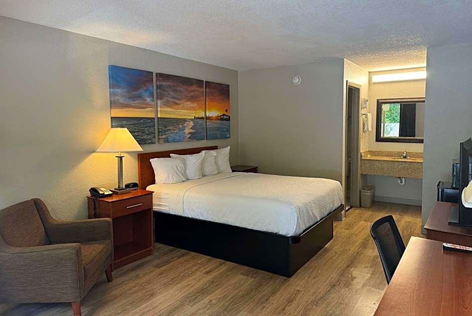 Days Inn by Wyndham Lake City I-10