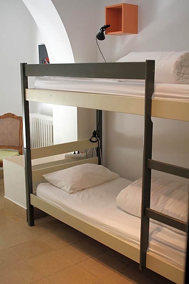 Cassis Hostel