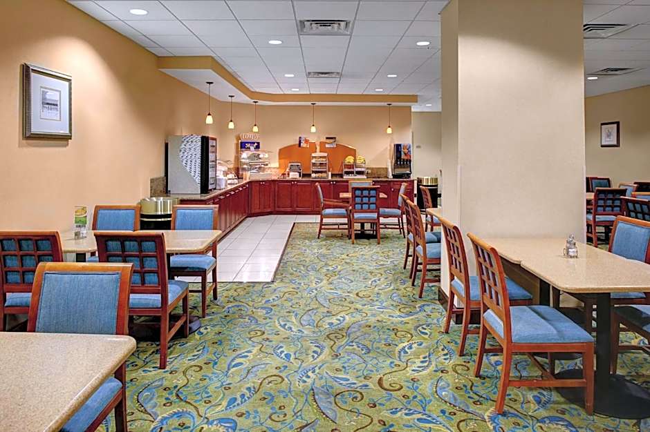 Holiday Inn Express - Richmond Downtown By IHG