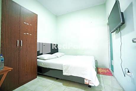Mahkota Sivali near Soekarno Hatta Airport Mitra RedDoorz