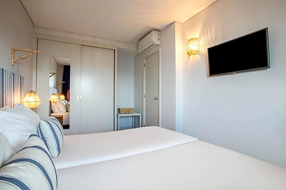 Aqualuz Lagos by The Editory