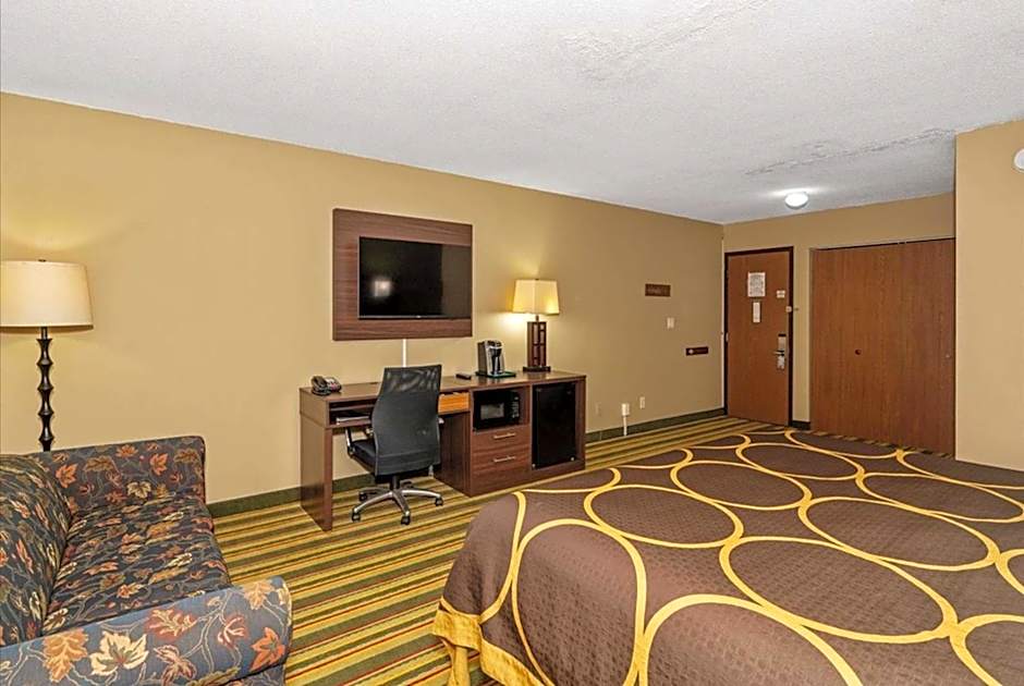 Super 8 by Wyndham Superior WI
