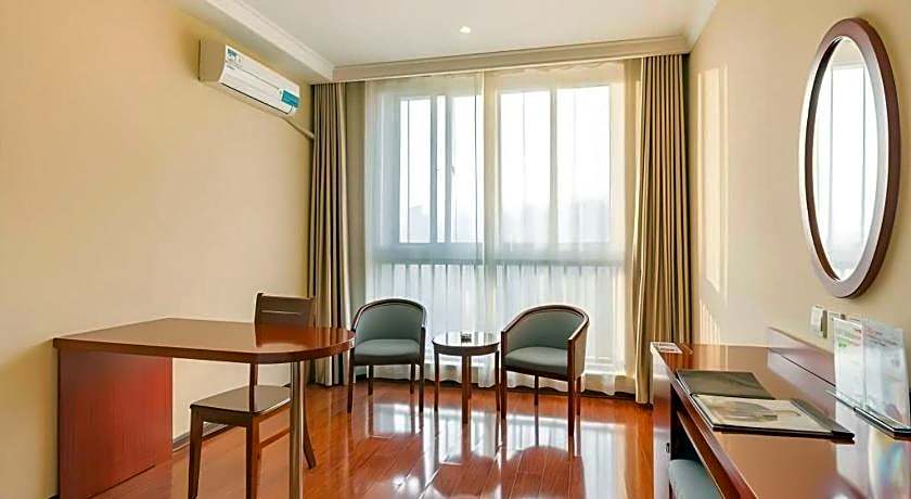 GreenTree Inn Xuzhou High Speed Railway Zhangqian Square Business Hotel