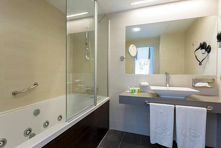 Palladium Hotel Cala Llonga - Adults Only