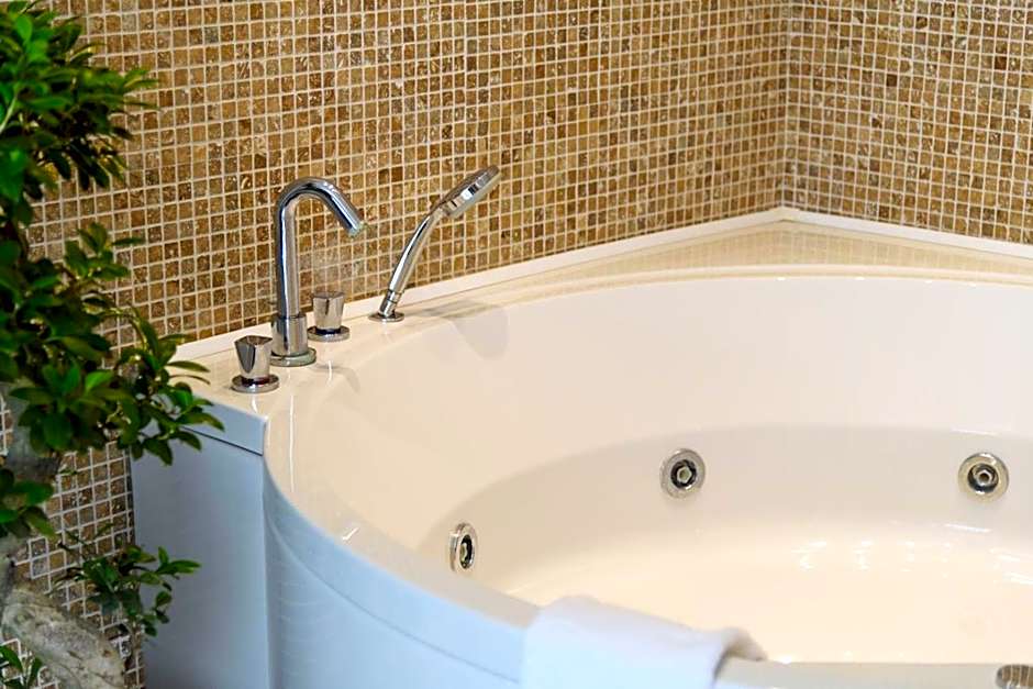 Five Diamonds Hotels