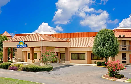 Days Inn by Wyndham Columbus