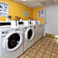 La Quinta Inn & Suites by Wyndham Secaucus Meadowlands
