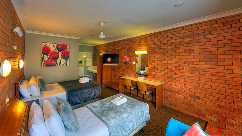 Hilldrop Motor Inn