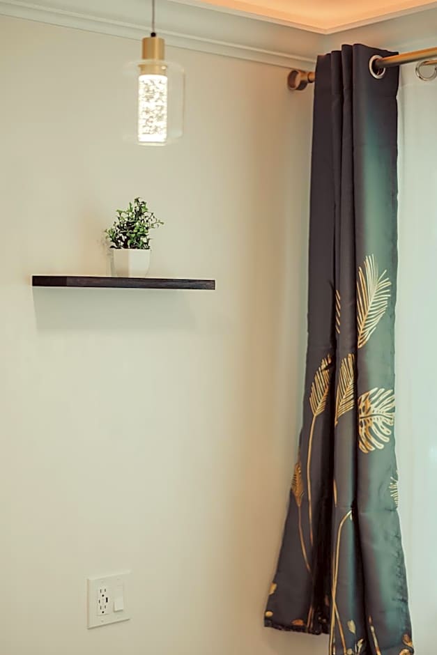 Blufftop Inn & Suites - Wharf/Restaurant District