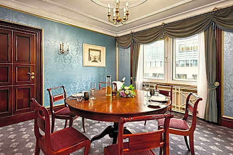 Presidential Suite, Presidential Suite, 1 King, Skyline view, High floor