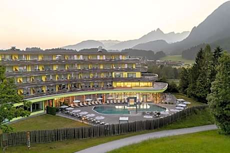 DAS SIEBEN - Adults Only