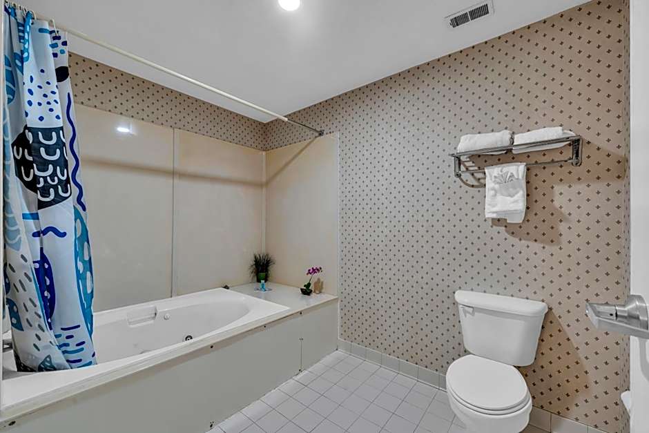 Gray Inn & Suites