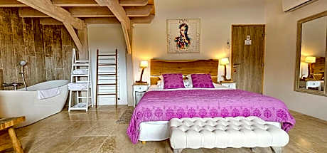 Deluxe Double Room with Bath