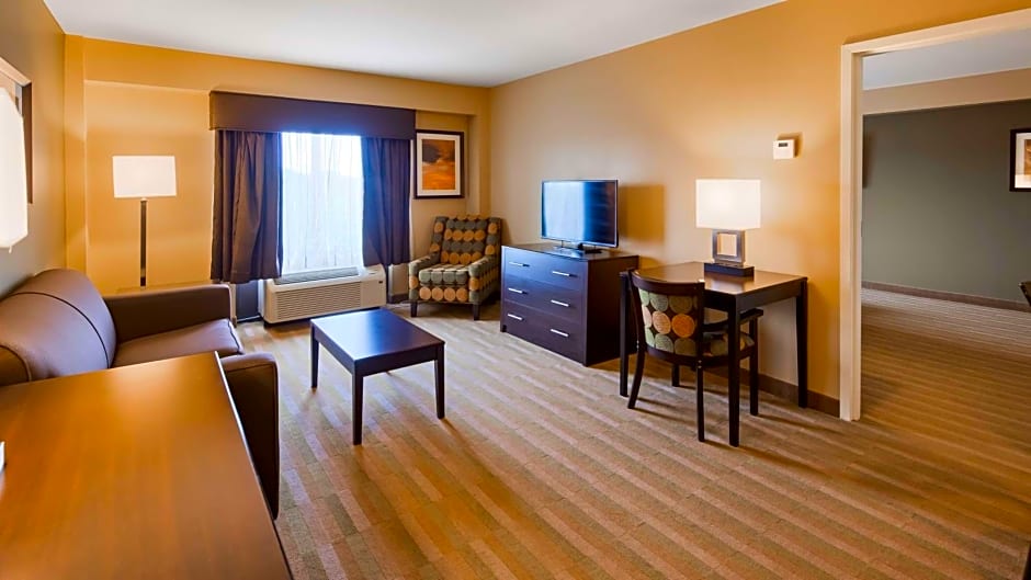 Best Western Plus Thornburg Inn & Suites