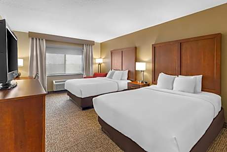 Queen Room with Two Queen Beds - Non Smoking