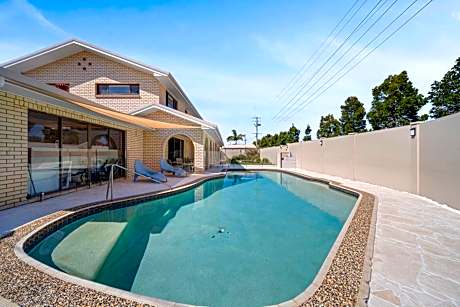 Bribie Beach House with Pool - Walk to Surf & Shops