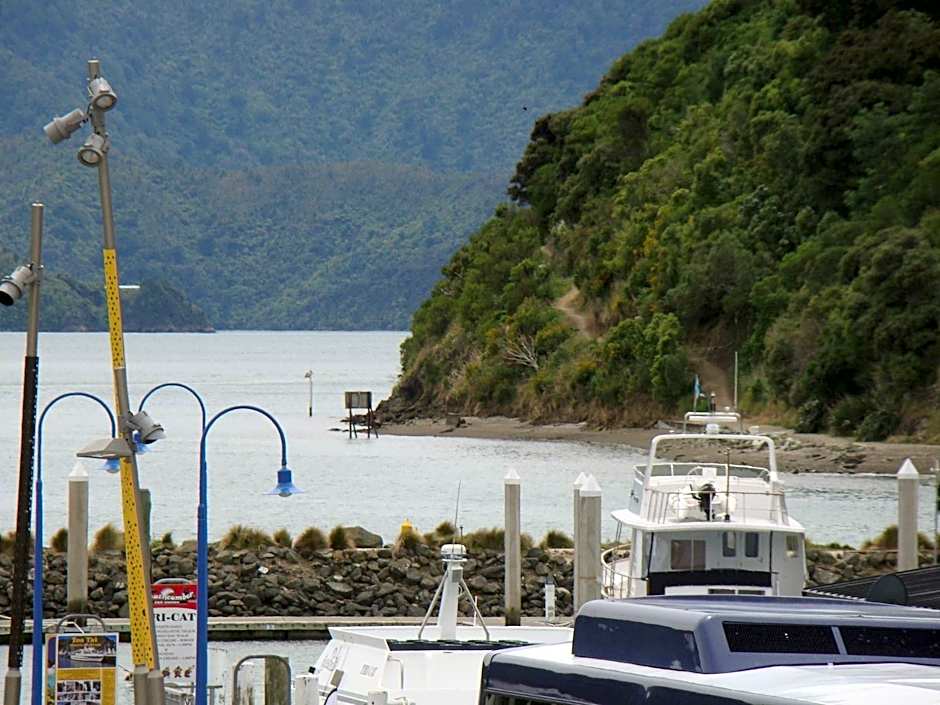 Harbour View Motel