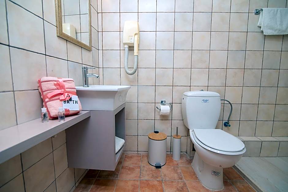 Tsaner Apartment and Rooms