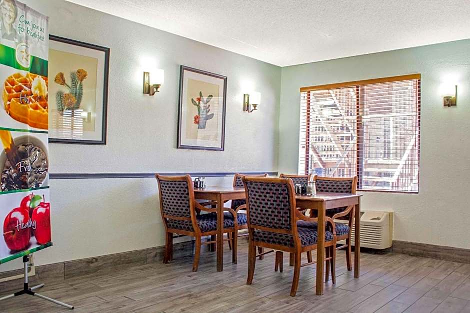 Quality Inn Benson I-10 Exit 304