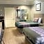 Island Suites Hobby Airport