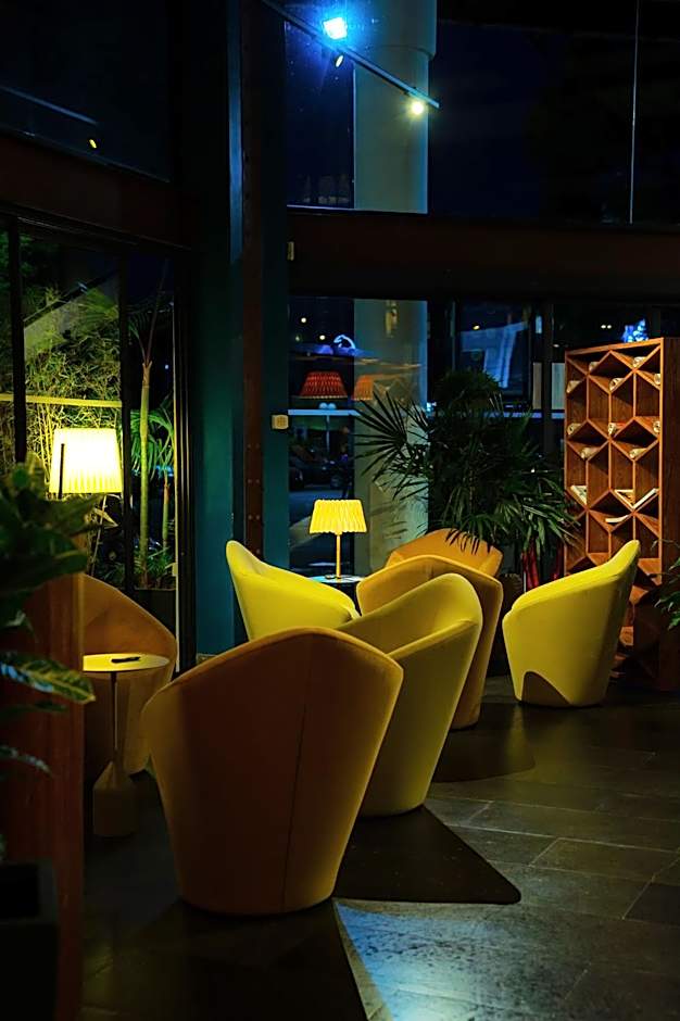 Le Louvre Hotel & Spa