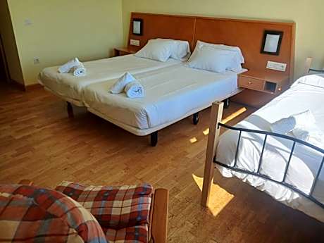 Deluxe Triple Room