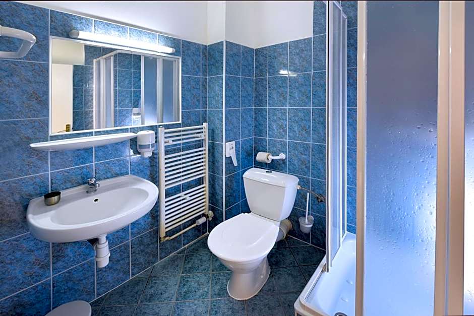 APLEND Hotel Lujza Major