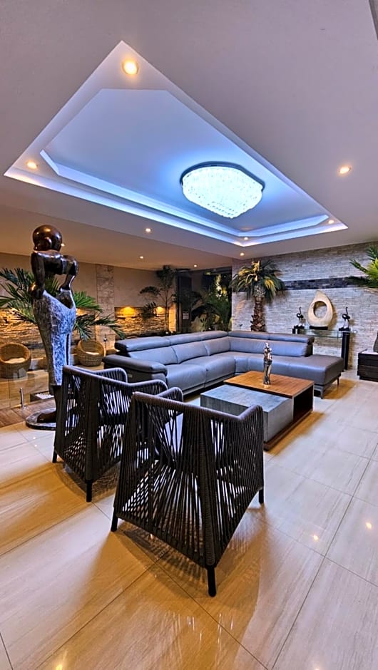 Hotel & Suites Country