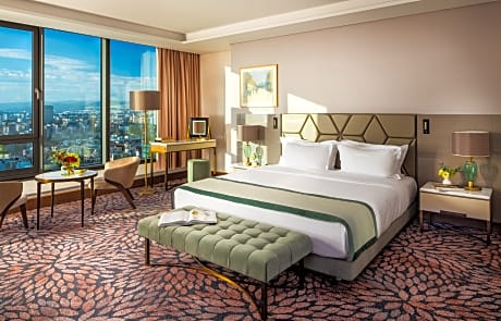 DOUBLE CONNECTING ROOM