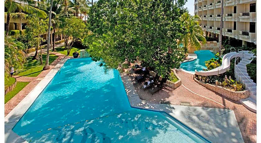 Costabella Tropical Beach Hotel