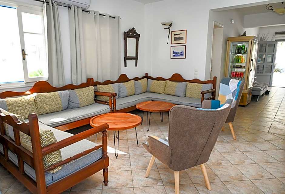 Glaronisia Hotel
