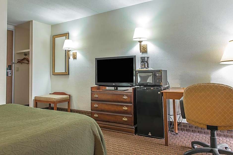 Rodeway Inn Brookville