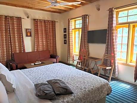 Grapes Garden Resort Hunza