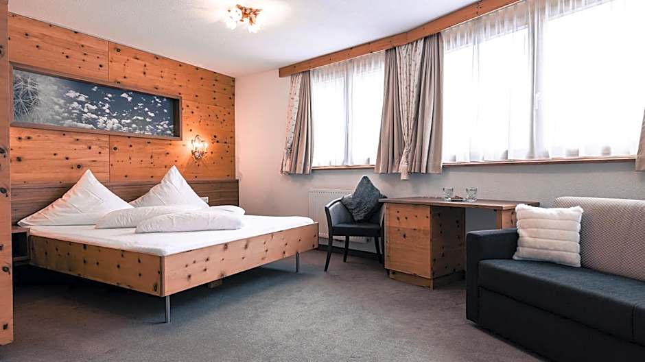 Hotel Alpina