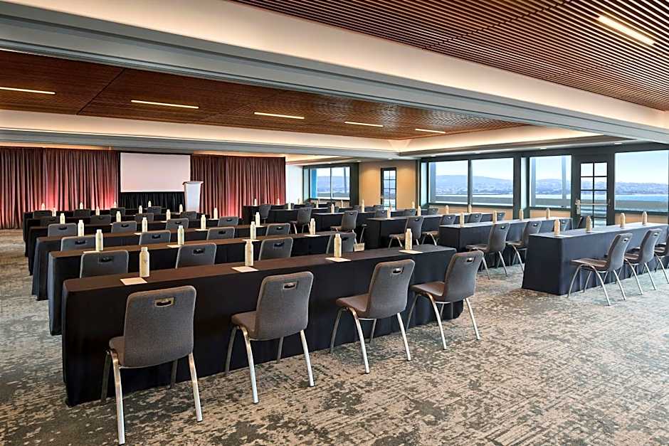 Monterey Beach Hotel, a Tribute Portfolio Hotel