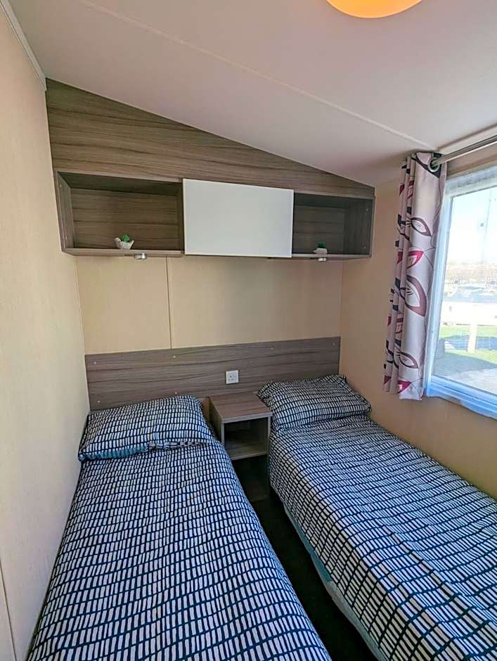 Relaxing Holiday Home Chickerell View Littlesea Haven