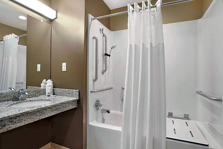 Microtel Inn & Suites By Wyndham Cambridge