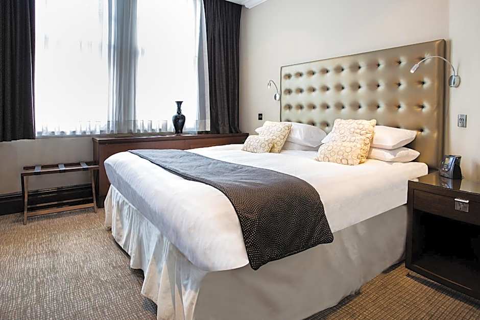 Courthouse Hotel London