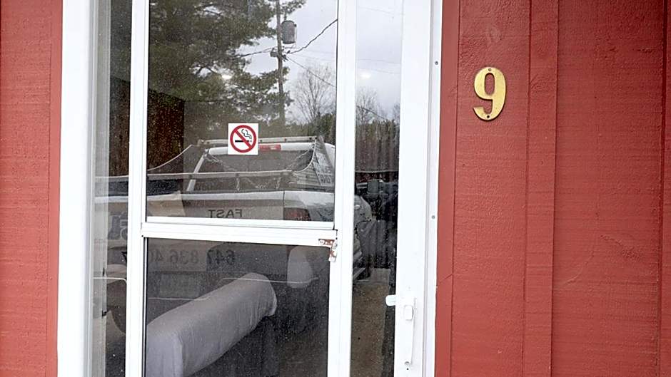 Algonquin Lakeside Inn