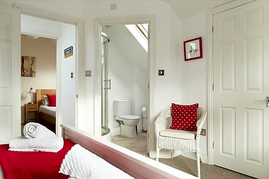 Bath Breaks Apartments