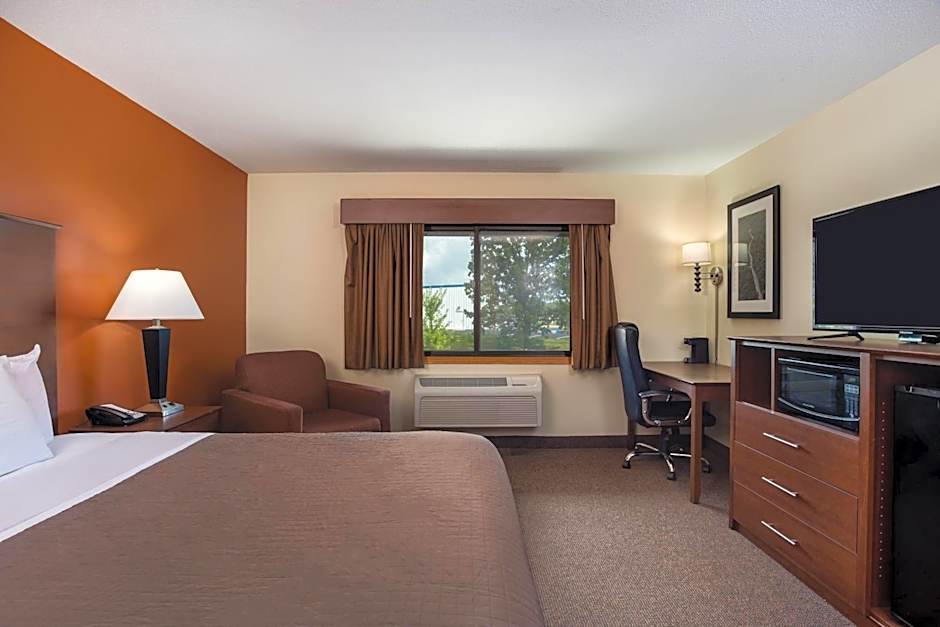 AmericInn by Wyndham Tomah