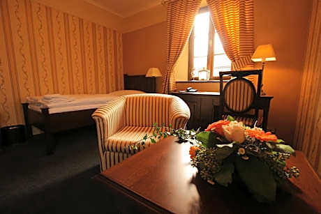 Deluxe Single Room