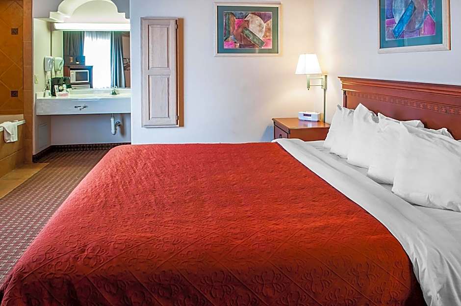 Quality Inn & Suites Las Cruces - University Area