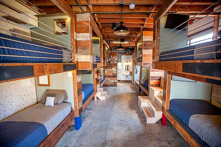 PodShare East Hollywood