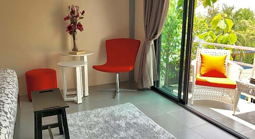 The BEACH CHA AM Residence